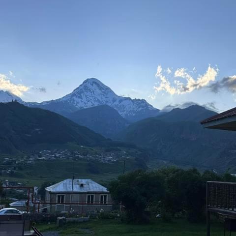 Golden Star Kazbegi 호텔 외부 사진
